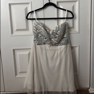 homecoming dress (white)
